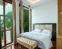 Khách sạn Holiday In HomeStay (Shimla, Ấn Độ)
