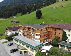 Khách sạn Ferienhotel Jorglerhof (Hainzenberg, Áo)