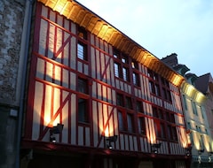 Hotel Les Comtes de Champagne (Troyes, France)