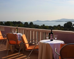 Hotel Villa Toni (Sveti Filip i Jakov, Croazia)