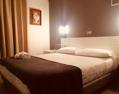 Hotel Alba (Cérvia, Italien)