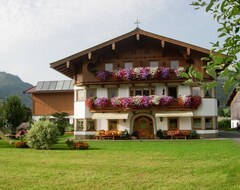 Khách sạn Hüttschmied Familie Hörfarter (Kössen-Schwendt, Áo)