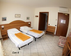 Khách sạn Hotel Fiorentino (Stresa, Ý)