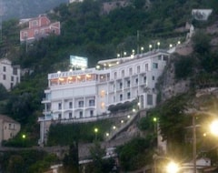 Khách sạn Voce del Mare (Vietri Sul Mare, Ý)