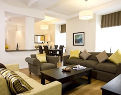 Khách sạn Inverness City Suites (Inverness, Vương quốc Anh)