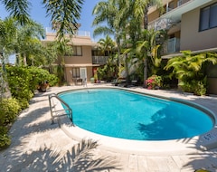 Khách sạn Granada Inn (Fort Lauderdale, Hoa Kỳ)