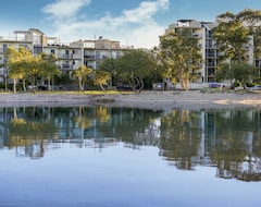 Hotelli Excellsior Apartments (Mooloolaba, Australia)
