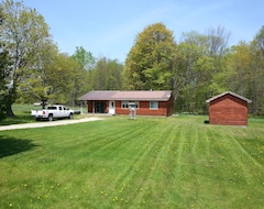 Entire House / Apartment Germfask Mi, 2 Bedroom Cabin, Perfect For That U.p. Getaway ! Clean And Quite! (Germfask, USA)