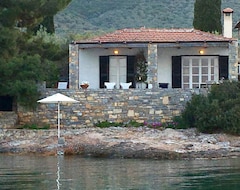 Khách sạn Happiness Is A Cottage By The Sea With Independent Guest House (Volos, Hy Lạp)
