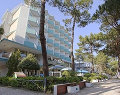 Hotelli Monaco (Milano Marittima, Italia)