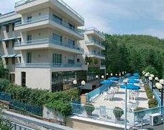 Khách sạn Albergo Le Sorgenti (Chianciano Terme, Ý)