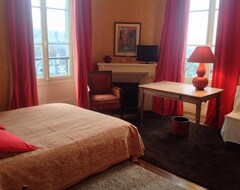 Hotel Ferme De Galande (Moissy-Cramayel, France)