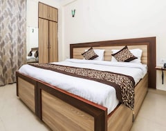 OYO 23018 Hotel Expo Suites (Noida, Indija)
