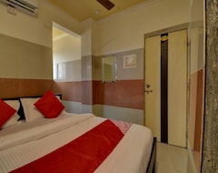 Oyo 38696 Hotel Manali Palace (Thane, India)
