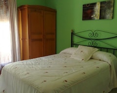 Otel Hostal Virgen Del Rocio (Ronda, İspanya)