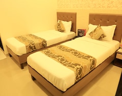 Khách sạn OYO 8678 Hotel Golden Nest (Mumbai, Ấn Độ)