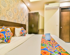 Hotel Treebo Trend Paragon Suites (New Delhi, Indija)
