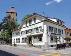 Hotelli Hotel De La Tour (La Tour-de-Trême, Sveitsi)