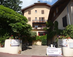 Hotelli Logis Hotel La Terrasse Fleurie (Divonne-les-Bains, Ranska)