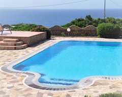 Toàn bộ căn nhà/căn hộ Panoramic villa with pool, beachfront (Arbus, Ý)