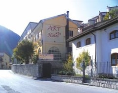 Khách sạn Hotel Art (Villetta Barrea, Ý)