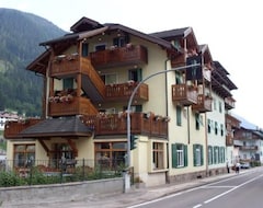 Hotel Laurino (Moena, Italy)