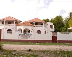 Hotel De La Decouverte (Les Cayes, Haiti)