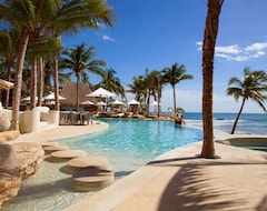 Hotel Mahekal Beach Resort (Playa del Carmen, Mexico)