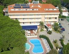 Park Hotel Baia Domizia (Baia Domizia, İtalya)