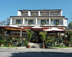 Khách sạn Hotel Ai Sette Nani (Duino-Aurisina, Ý)