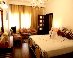 Hotel Aveda Kamal Palace (Jalandhar, India)