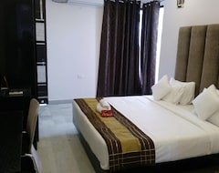 Otel Cosy Tree Rooms Sector 27 (Noida, Hindistan)