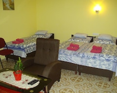 Hotelli Somodi Vendégház Cserkeszőlő (Cserkeszölö, Unkari)