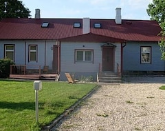 Guesthouse Vana Postimaja Accommodation (Suure-Jaani, Estonia)