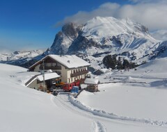 Otel Mahlknechthuette Seiseralm (Seiser Alm, İtalya)