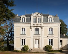Otel Le Celadon (Montaigu, Fransa)
