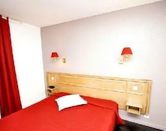 Hotel Logis - Au Bon Coin (Lurbe-Saint-Christau, France)