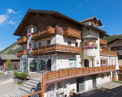 Khách sạn Hotel Crosal (Livigno, Ý)