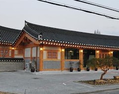 Khách sạn Hwangnamguan Hanok Village (Gyeongju, Hàn Quốc)