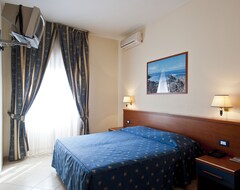 Hotel 4 Pini (Rome, Italy)