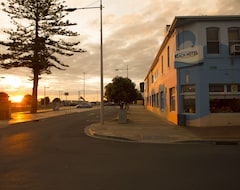Beach Hotel (Burnie, Avustralya)