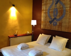 Hotel Cornerhouse Level Ten By Romy&Travis (Brugge, Belgien)