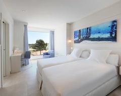Hotel Club Augusta Ibiza (Santa Eulalia, Spain)