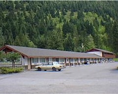 Khách sạn Canyon Alpine Motel (Boston Bar, Canada)