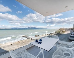 Căn hộ có phục vụ Costa Vasia Suites & Apartments (Vrahati, Hy Lạp)