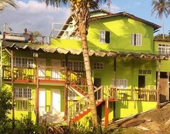 Guesthouse Pousada Caravelas (Guarapari, Brazil)