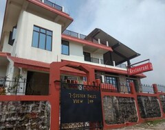 Hotel 7 Sisters Falls View Inn (Cherrapunji, India)