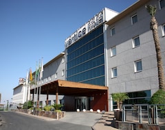 فندق Hotel Vértice Sevilla Aljarafe (بورموخوس, أسبانيا)