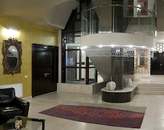 Hotel Dumbrava (Bacau, Romanya)