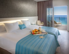 Hotel Suitopia Sol Y Mar Suites (Calpe, Spain)